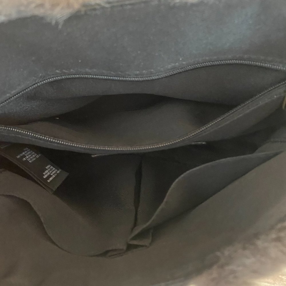 Forever 21 Faux Leather Crossbody Handbag with Faux Fur Accents Mid Size - Picture 4 of 7